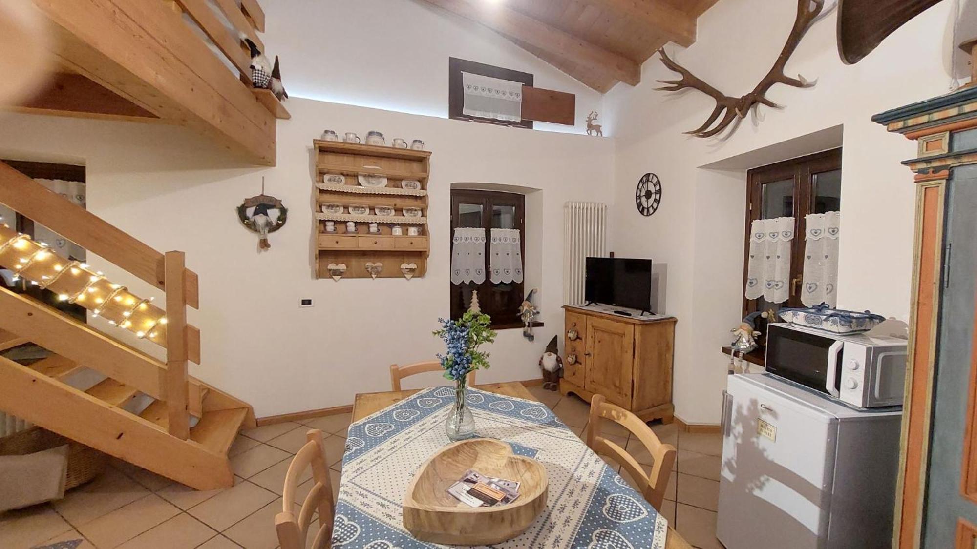 Loft Della Perpetua Di Casa Bernardi, Fuga Romantica Petfriendly Montagnaga  Dış mekan fotoğraf